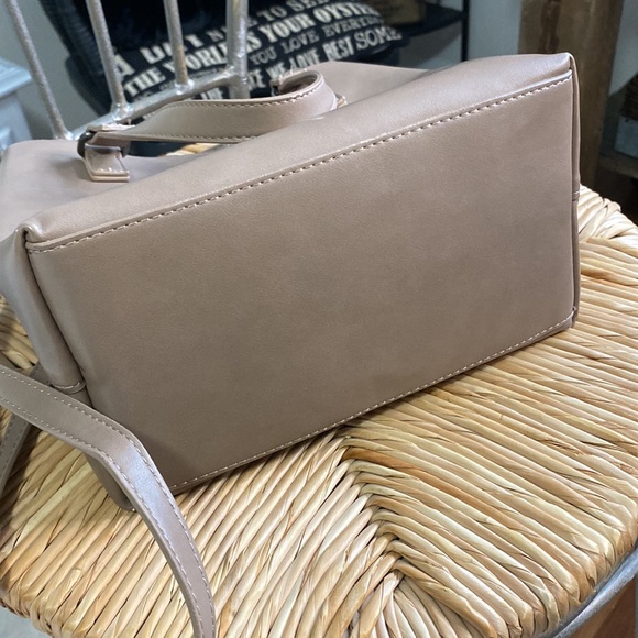 Roots leather bag - Picture 6 of 7